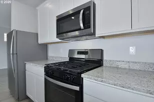 1355 Owl Ave, Woodburn, OR 97071 - Photo 10