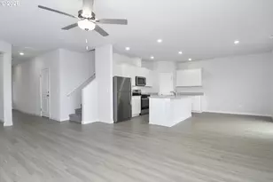 1355 Owl Ave, Woodburn, OR 97071 - Photo 4