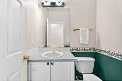 17108 Rebecca Ln, Lake Oswego, OR 97035 - Photo 18