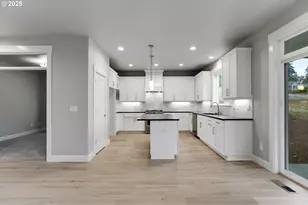 14047 SE Piper Cub Wy, Milwaukie, OR 97267 - Photo 8