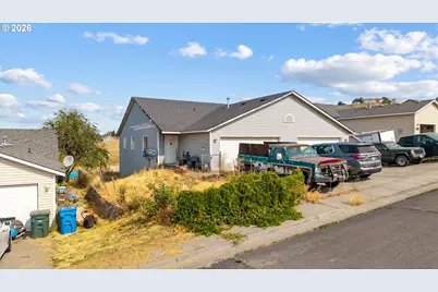 1109 SW Nye Ave, Pendleton, OR 97801 - Photo 1