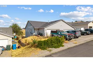 1109 SW Nye Ave, Pendleton, OR 97801 - Photo 1