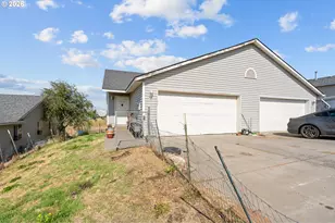 1109 SW Nye Ave, Pendleton, OR 97801 - Photo 2