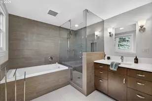 13220 S Iron Mountain Blvd, Portland, OR 97219 - Photo 14