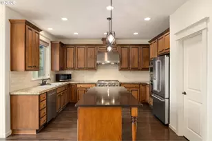 14101 NW Gargany St, Portland, OR 97229 - Photo 16