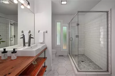 8234 SW Capitol Hwy, Portland, OR 97219 - Photo 14