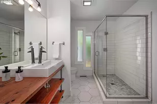 8234 SW Capitol Hwy, Portland, OR 97219 - Photo 14