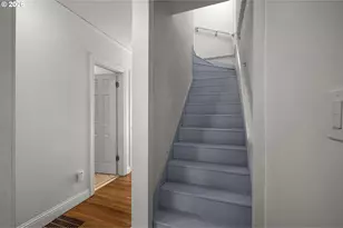 8234 SW Capitol Hwy, Portland, OR 97219 - Photo 18