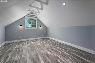 8234 SW Capitol Hwy, Portland, OR 97219 - Photo 22