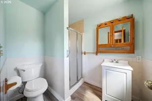 1081 E Jackson Ave, Cottage Grove, OR 97424 - Photo 30