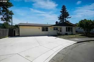 1081 E Jackson Ave, Cottage Grove, OR 97424 - Photo 1