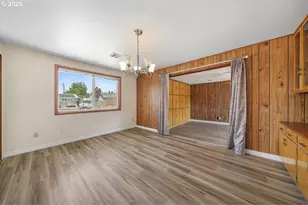 1081 E Jackson Ave, Cottage Grove, OR 97424 - Photo 16