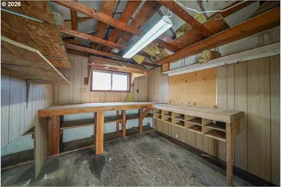 1081 E Jackson Ave, Cottage Grove, OR 97424 - Photo 40