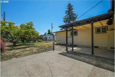 1081 E Jackson Ave, Cottage Grove, OR 97424 - Photo 34