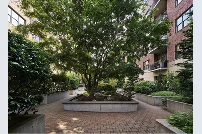 821 NW 11th Ave #613, Portland, OR 97209 - Photo 30