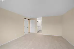 806 SE 73rd Ave, Hillsboro, OR 97123 - Photo 18