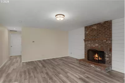 806 SE 73rd Ave, Hillsboro, OR 97123 - Photo 4