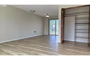 1937 Fieldcrest Ct, Salem, OR 97306 - Photo 4