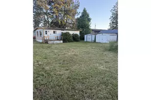 940 E 1st St, Yamhill, OR 97148 - Photo 4