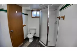 809 E 20th St, The Dalles, OR 97058 - Photo 16