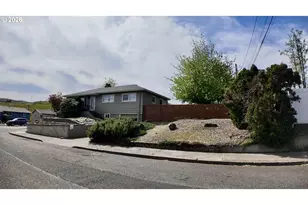 809 E 20th St, The Dalles, OR 97058 - Photo 26