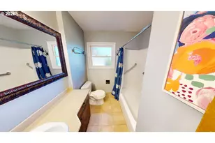 809 E 20th St, The Dalles, OR 97058 - Photo 8