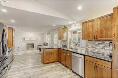 19039 SW Pike Ln, Beaverton, OR 97003 - Photo 8