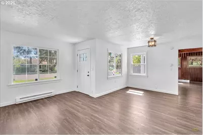 2707 SE 115th Ave, Portland, OR 97266 - Photo 8