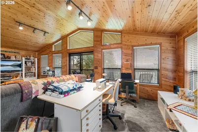 864 Larkspur Ln, Oakland, OR 97462 - Photo 10