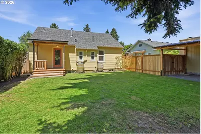 642 NE Holland St, Portland, OR 97211 - Photo 34