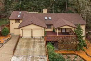 2323 W 28th Ave, Eugene, OR 97405 - Photo 2