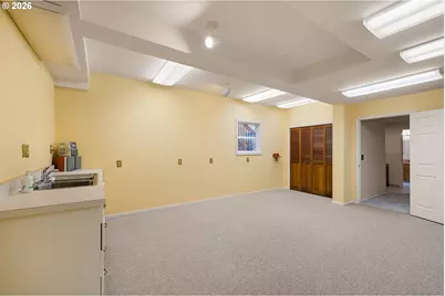 2323 W 28th Ave, Eugene, OR 97405 - Photo 36