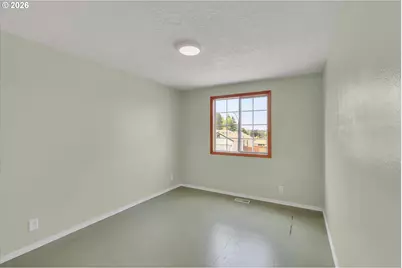 2474 SW Willowbrook Ave, Gresham, OR 97080 - Photo 34