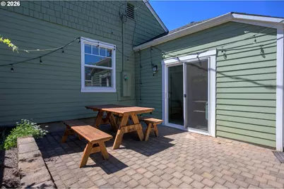 2063 Onyx St, Eugene, OR 97403 - Photo 16