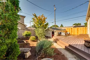 307 E 22nd St, Vancouver, WA 98663 - Photo 28