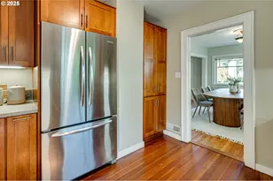 307 E 22nd St, Vancouver, WA 98663 - Photo 8