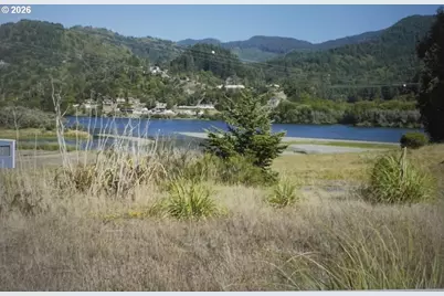 316 Hume, Gold Beach, OR 97444 - Photo 2