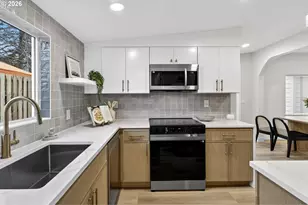 1805 NE Highland St, Portland, OR 97211 - Photo 16