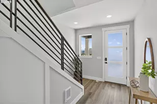 12157 SW Turnagain Dr, Tigard, OR 97224 - Photo 4