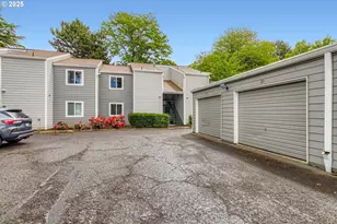 2704 SE 138th Ave, Portland, OR 97236 - Photo 2