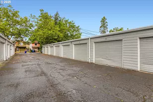 2704 SE 138th Ave, Portland, OR 97236 - Photo 18