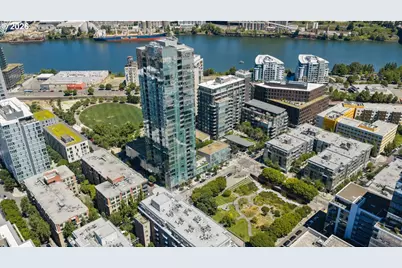 1075 NW Northrup St #220, Portland, OR 97209 - Photo 42
