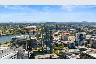 1075 NW Northrup St #220, Portland, OR 97209 - Photo 44