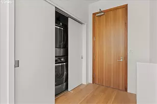1075 NW Northrup St, Portland, OR 97209 - Photo 4