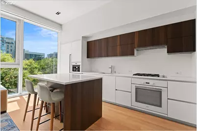 1075 NW Northrup St #220, Portland, OR 97209 - Photo 6