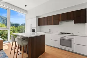 1075 NW Northrup St, Portland, OR 97209 - Photo 6