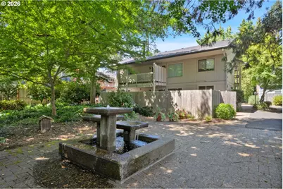 654 Cherry Dr #1, Eugene, OR 97401 - Photo 32