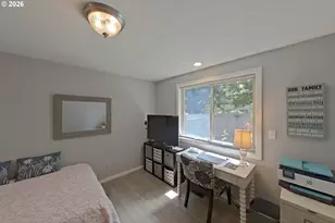 654 Cherry Dr, Eugene, OR 97401 - Photo 24