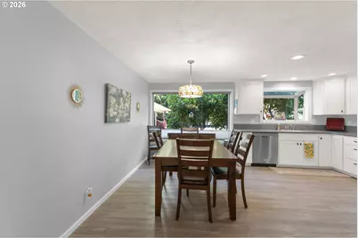654 Cherry Dr #1, Eugene, OR 97401 - Photo 8