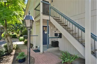 654 Cherry Dr #1, Eugene, OR 97401 - Photo 2
